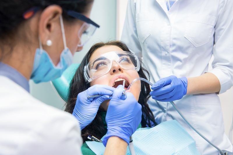 Parodontalchirurgie – Zahnarzt Dr. K-H Königshofer -Mund-, Kiefer- und Gesichtschirurgie